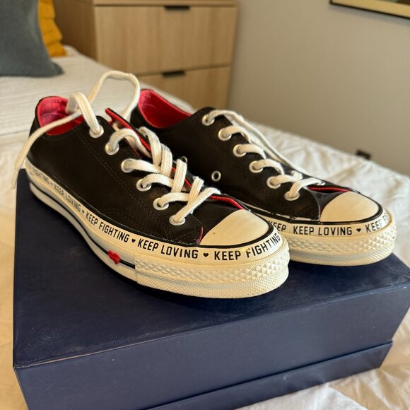 Women's Chuck Taylor Heart Sneakers - Picture 1 of 4